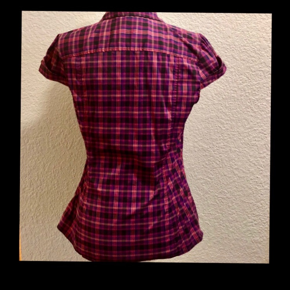 EXPRESS V~NECK PLAID STRETCH BLOUSE - Picture 12 of 13